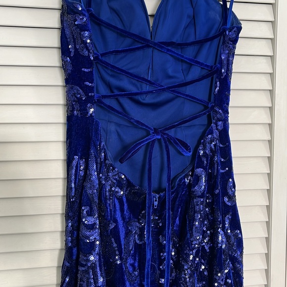 Prom Dress - Picture 3 of 8